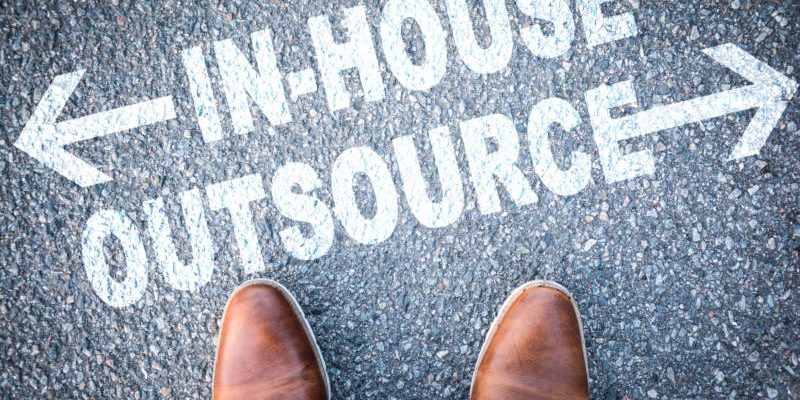 outsourcing-marketing-vs-inhouse